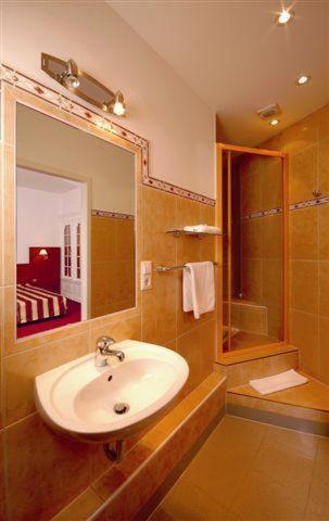 Hotel Preuss Im Dammtorpalais Αμβούργο Δωμάτιο φωτογραφία
