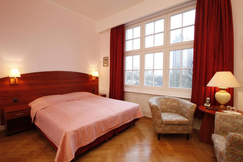 Hotel Preuss Im Dammtorpalais Αμβούργο Δωμάτιο φωτογραφία