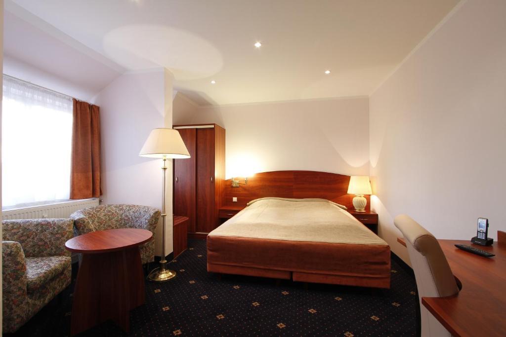 Hotel Preuss Im Dammtorpalais Αμβούργο Δωμάτιο φωτογραφία